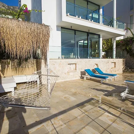 Swan Villa *